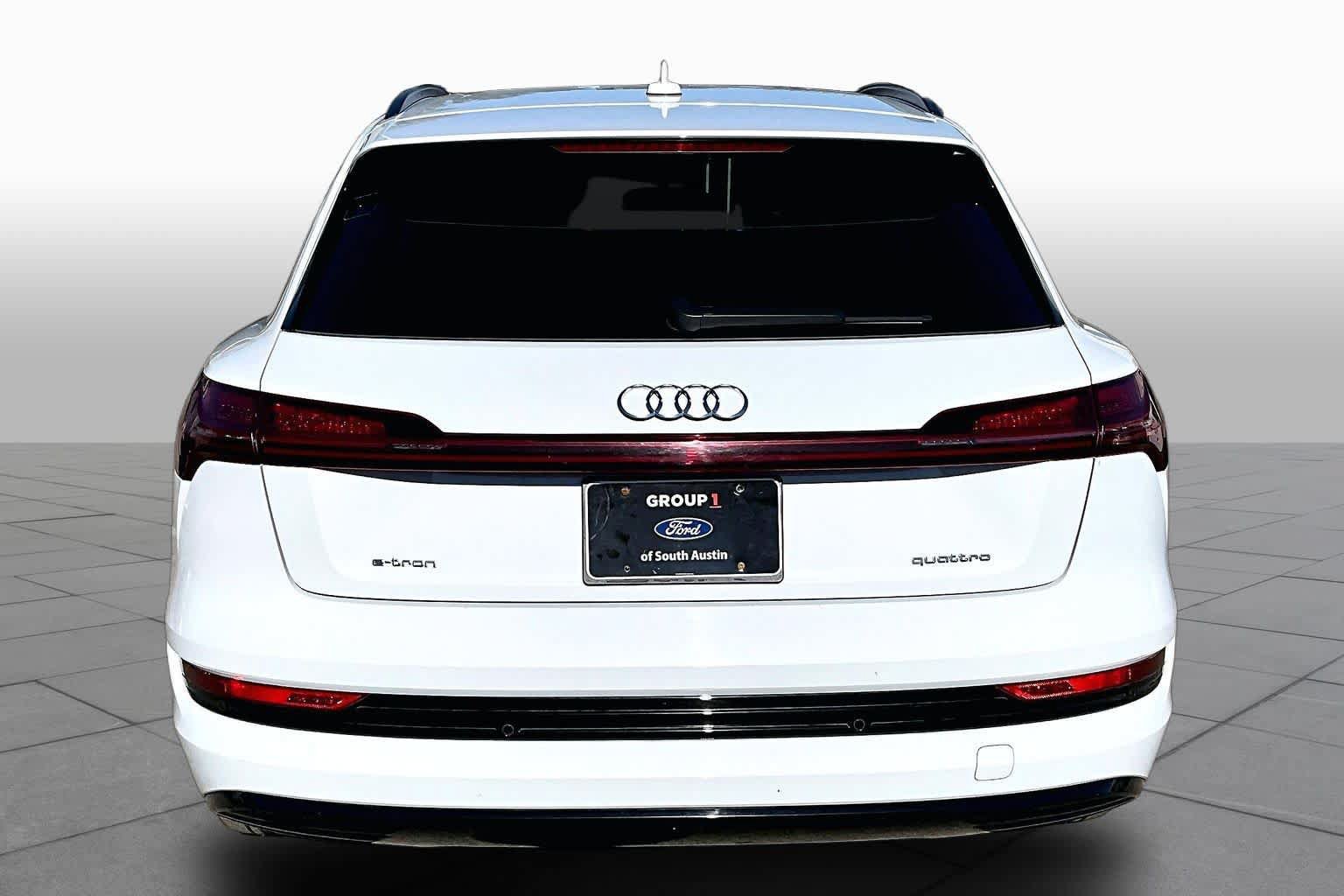 Used 2021 Audi e-tron Premium w/ Convenience Plus Package AWD/4WD image 4