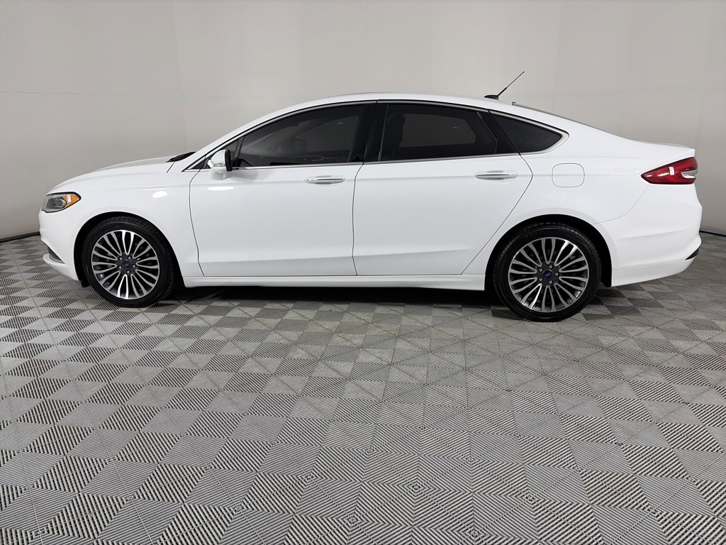 Certified 2018 Ford Fusion SE w/ Fusion SE Technology Package image 4