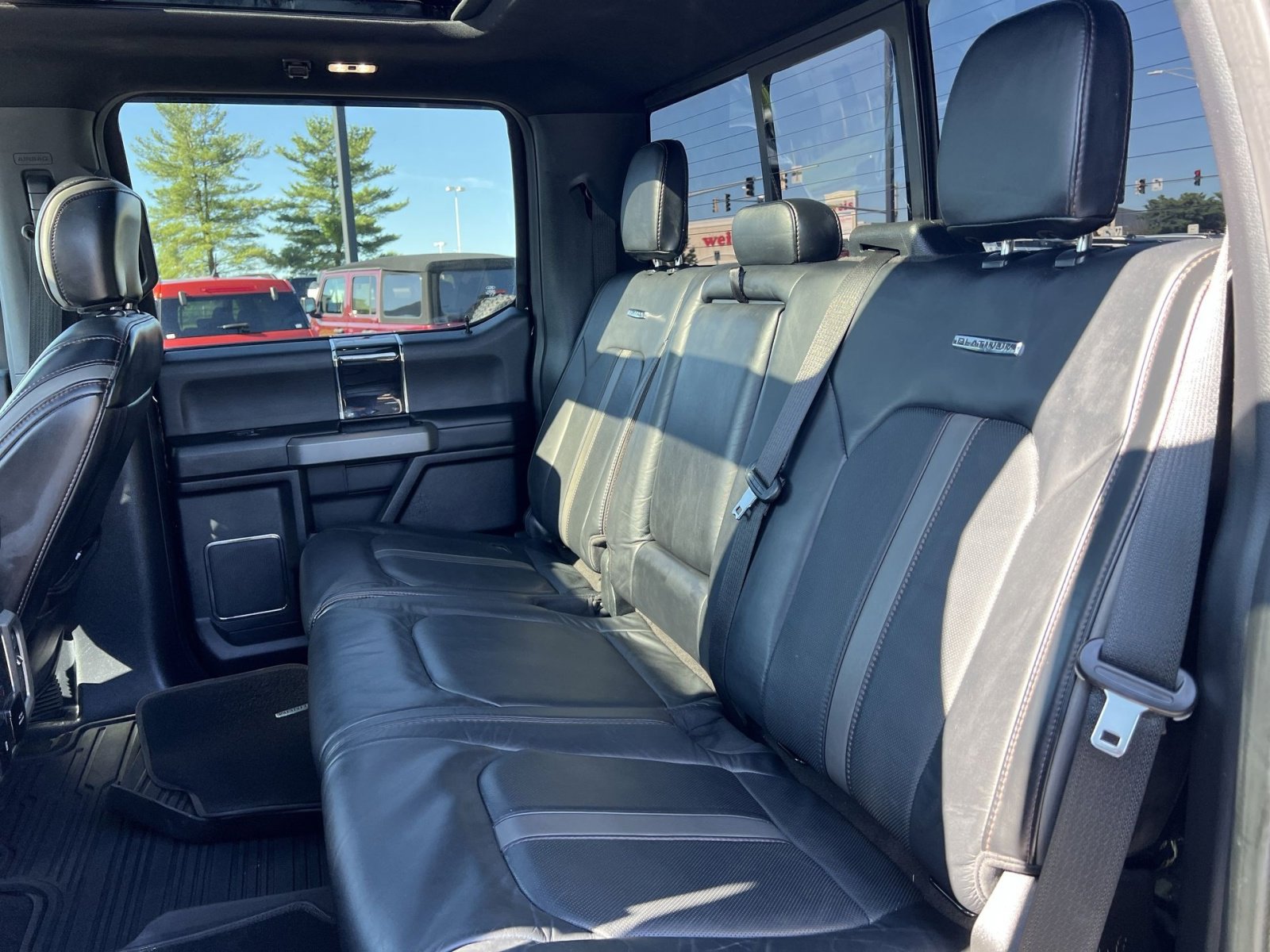 Certified 2020 Ford F450 Platinum w/ FX4 Off-Road Package AWD/4WD image 33