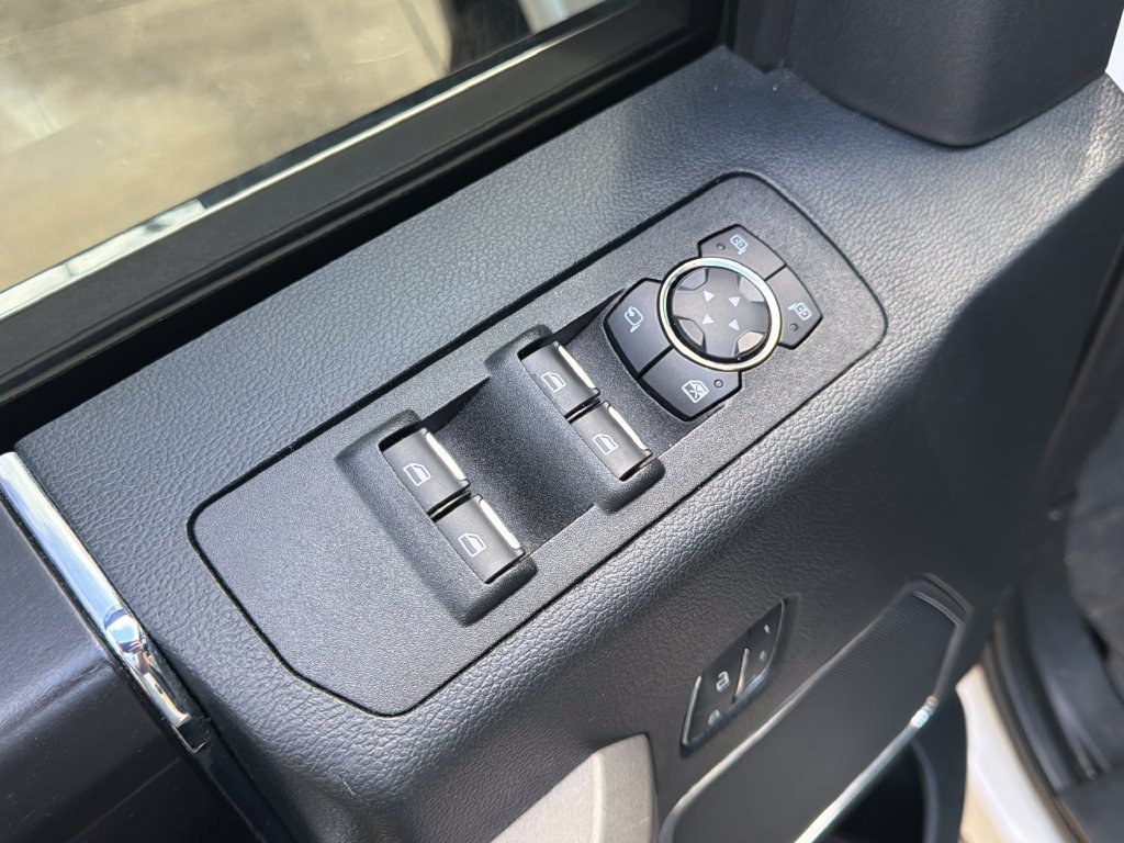 Certified 2019 Ford F150 Platinum w/ Equipment Group 701A Luxury AWD/4WD image 17