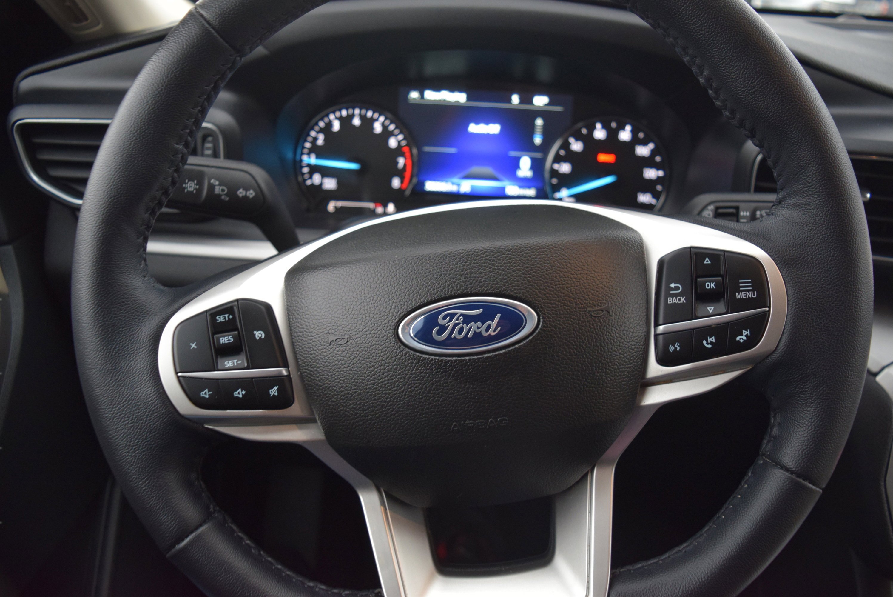 Certified 2023 Ford Explorer XLT w/ Equipment Group 202A image 11