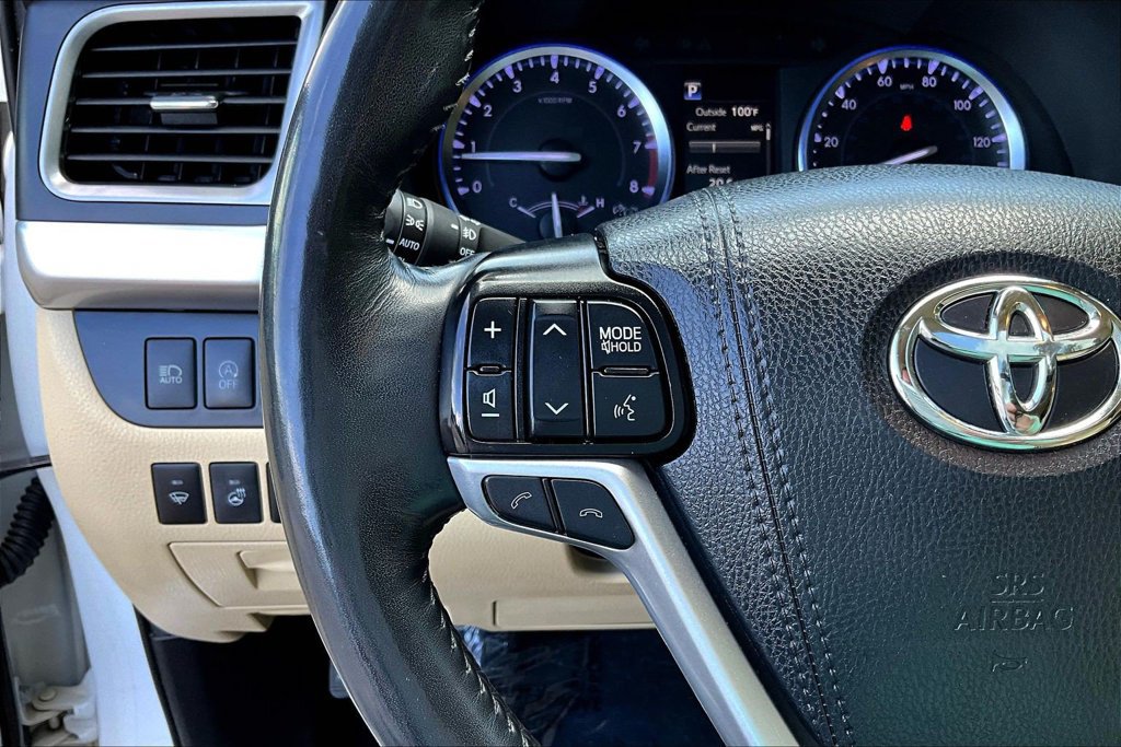 Used 2019 Toyota Highlander Limited Platinum AWD/4WD image 13