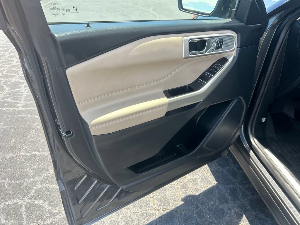 Certified 2020 Ford Explorer Limited RWD image 10