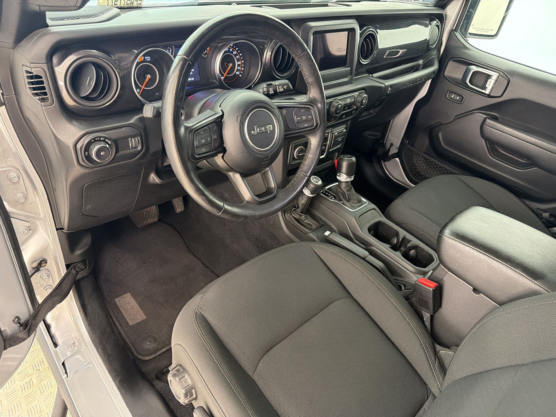 Used 2023 Jeep Wrangler Unlimited Sport AWD/4WD image 4