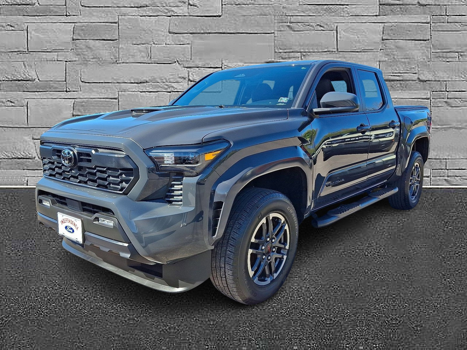 Used 2025 Toyota Tacoma TRD Sport image 4