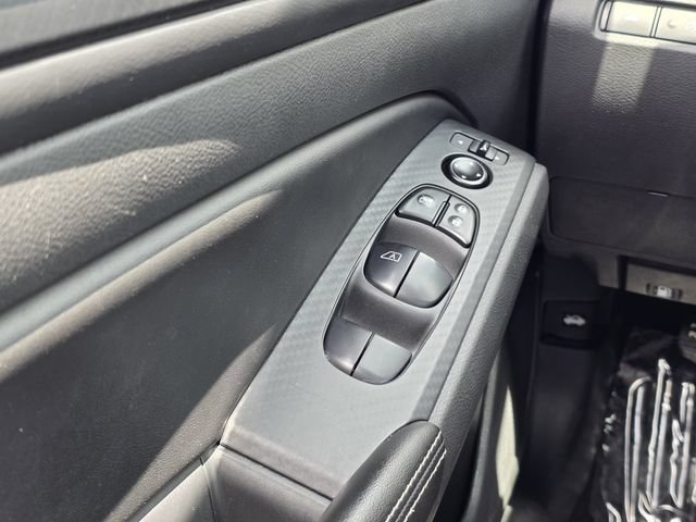 Used 2024 Nissan Altima 2.5 SV FWD image 15