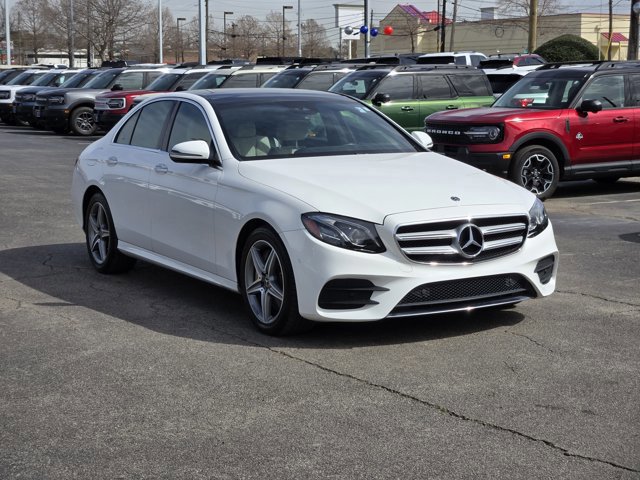 Used 2018 Mercedes-Benz E 300 4MATIC w/ Premium 2 Package image 5