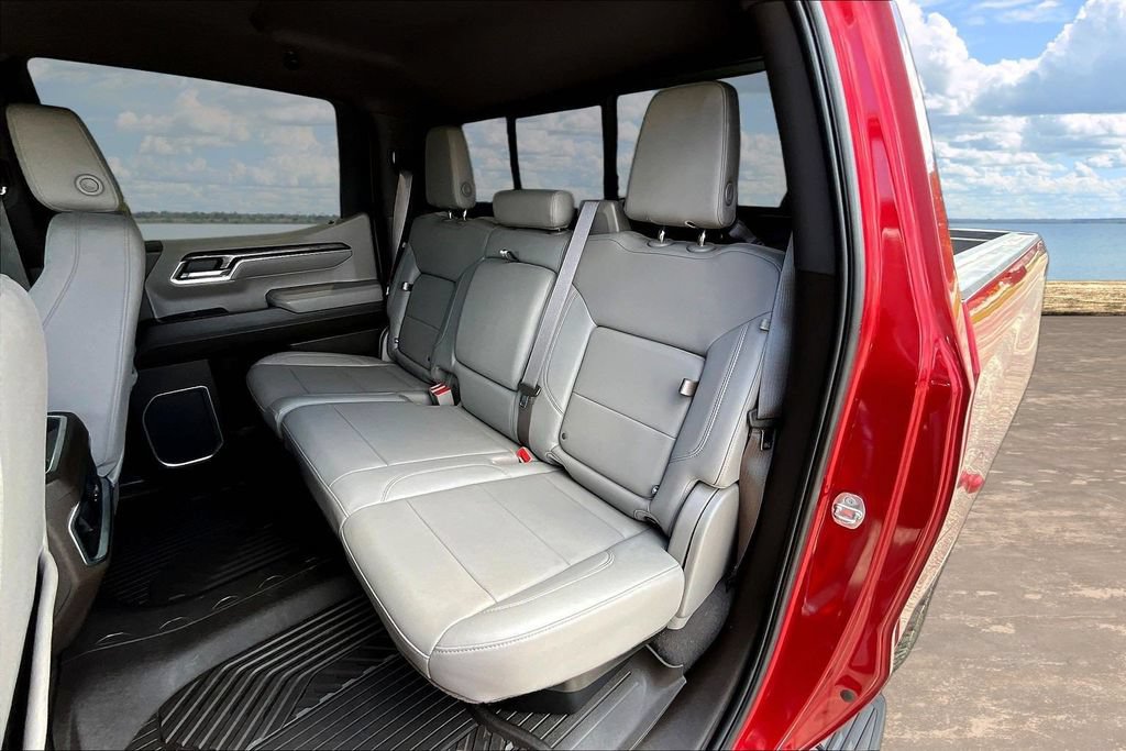 Used 2023 Chevrolet Silverado 1500 LTZ AWD/4WD image 25
