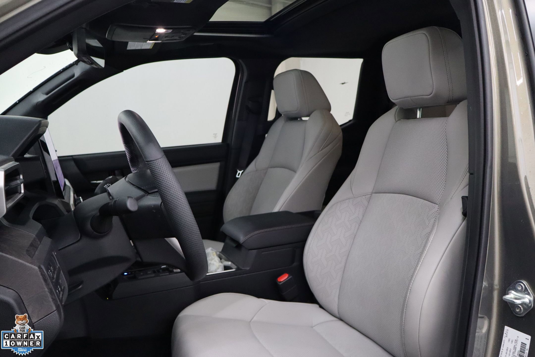 Used 2024 Toyota Tacoma Limited image 13