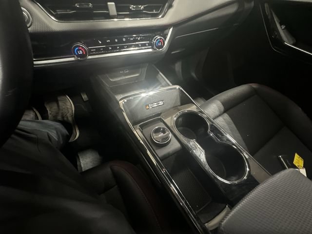 Used 2025 Chevrolet Equinox RS FWD image 27