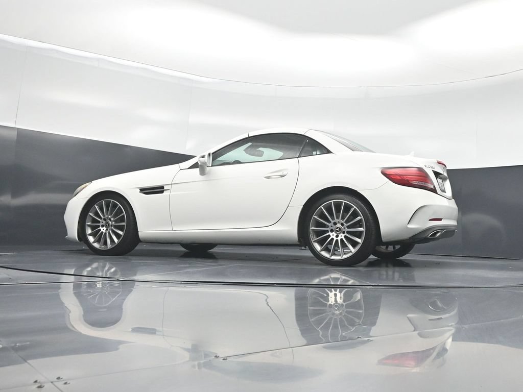 Used 2017 Mercedes-Benz SLC 300 image 47