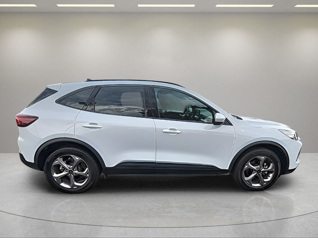 Certified 2025 Ford Escape ST-Line Select AWD/4WD image 9