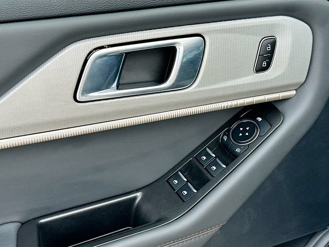 Certified 2026 Ford Explorer Active RWD image 17