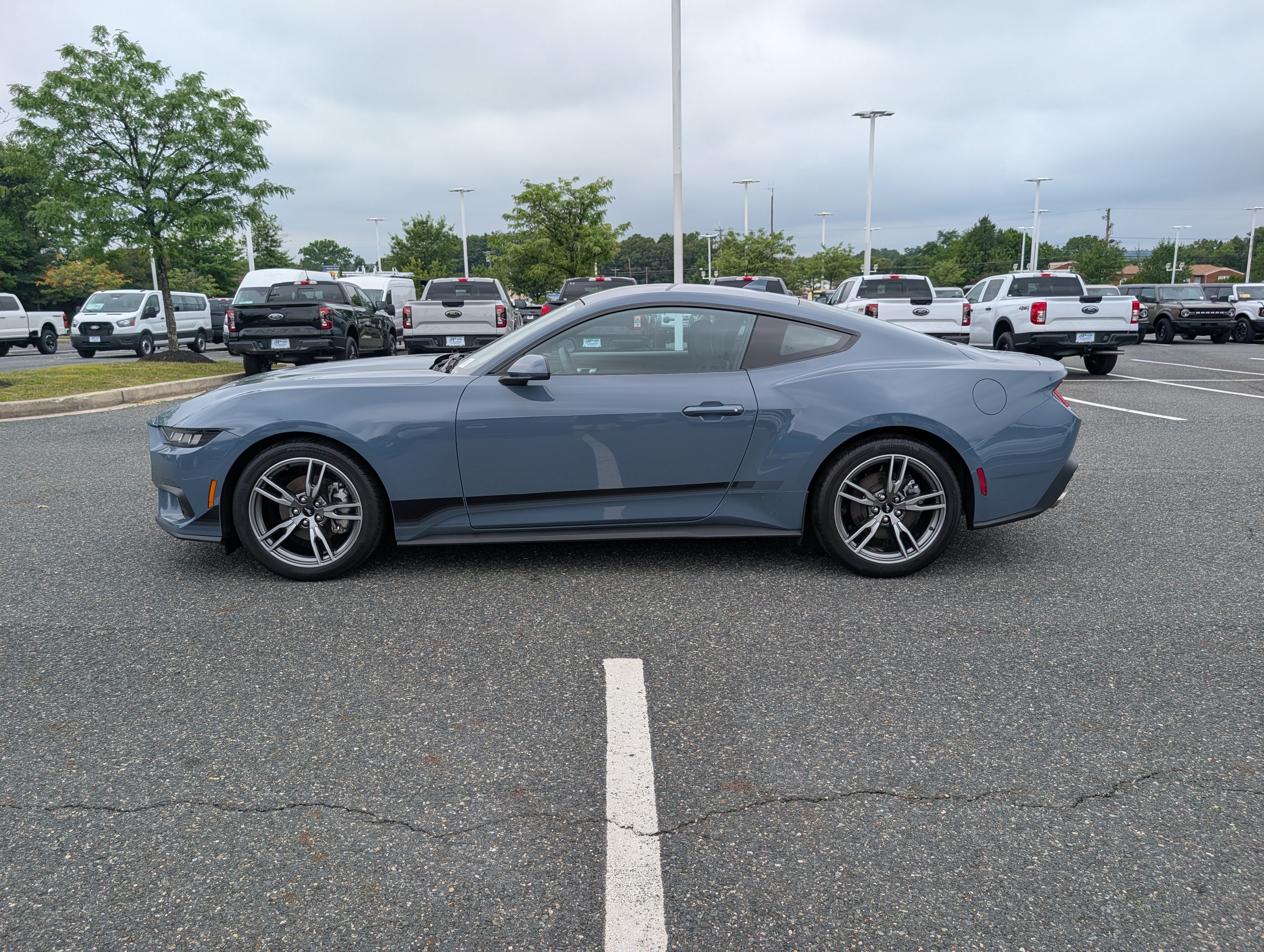 Certified 2025 Ford Mustang Coupe RWD image 6