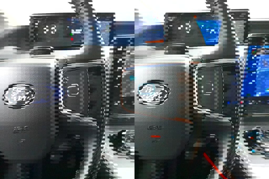 Certified 2025 Ford Expedition Platinum image 14