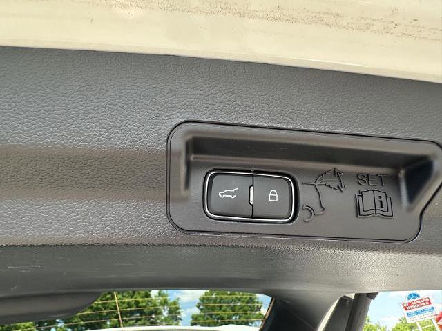 Certified 2025 Ford Explorer ST-Line AWD/4WD image 12