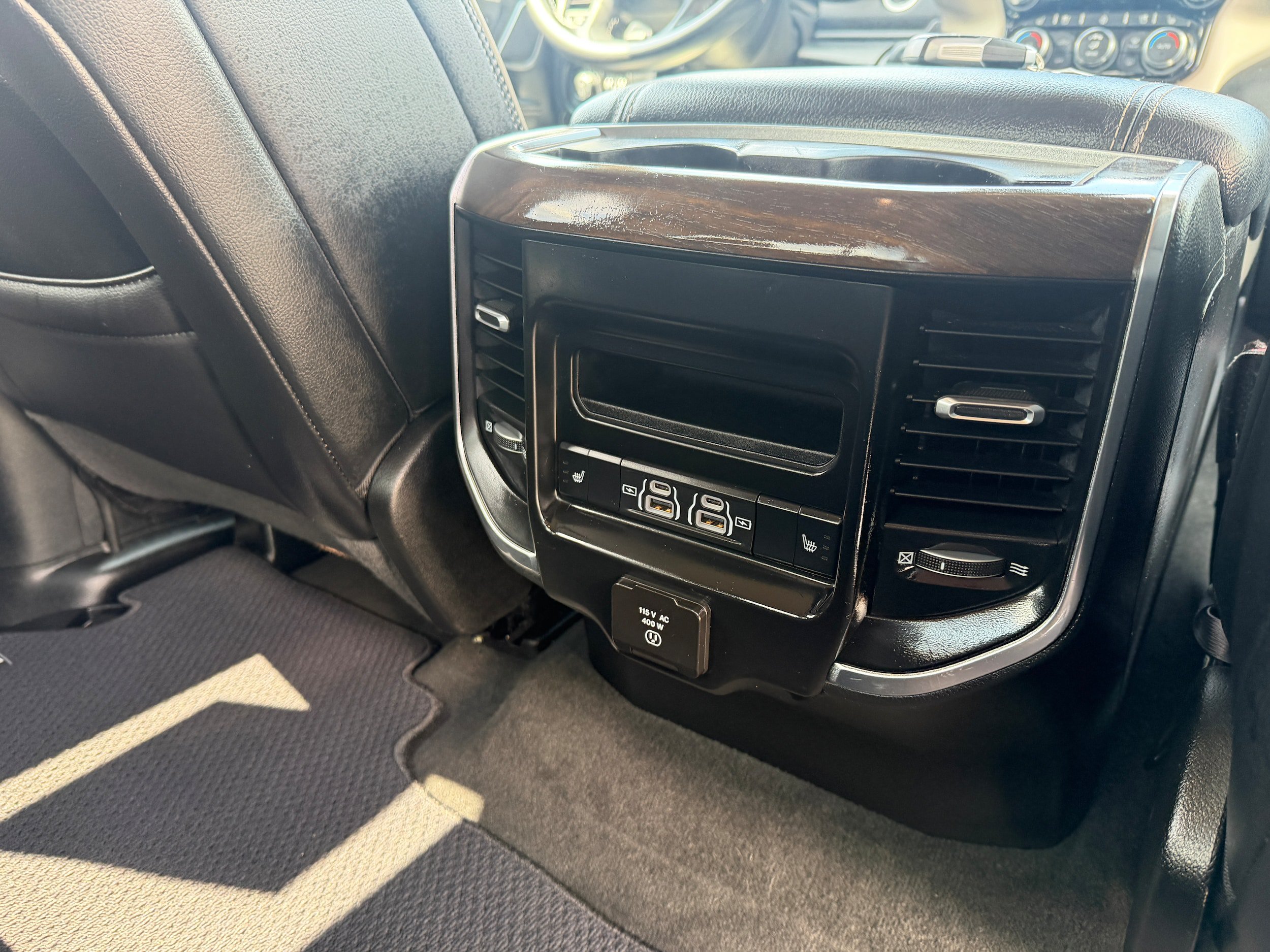 Used 2021 RAM 1500 Laramie AWD/4WD image 15