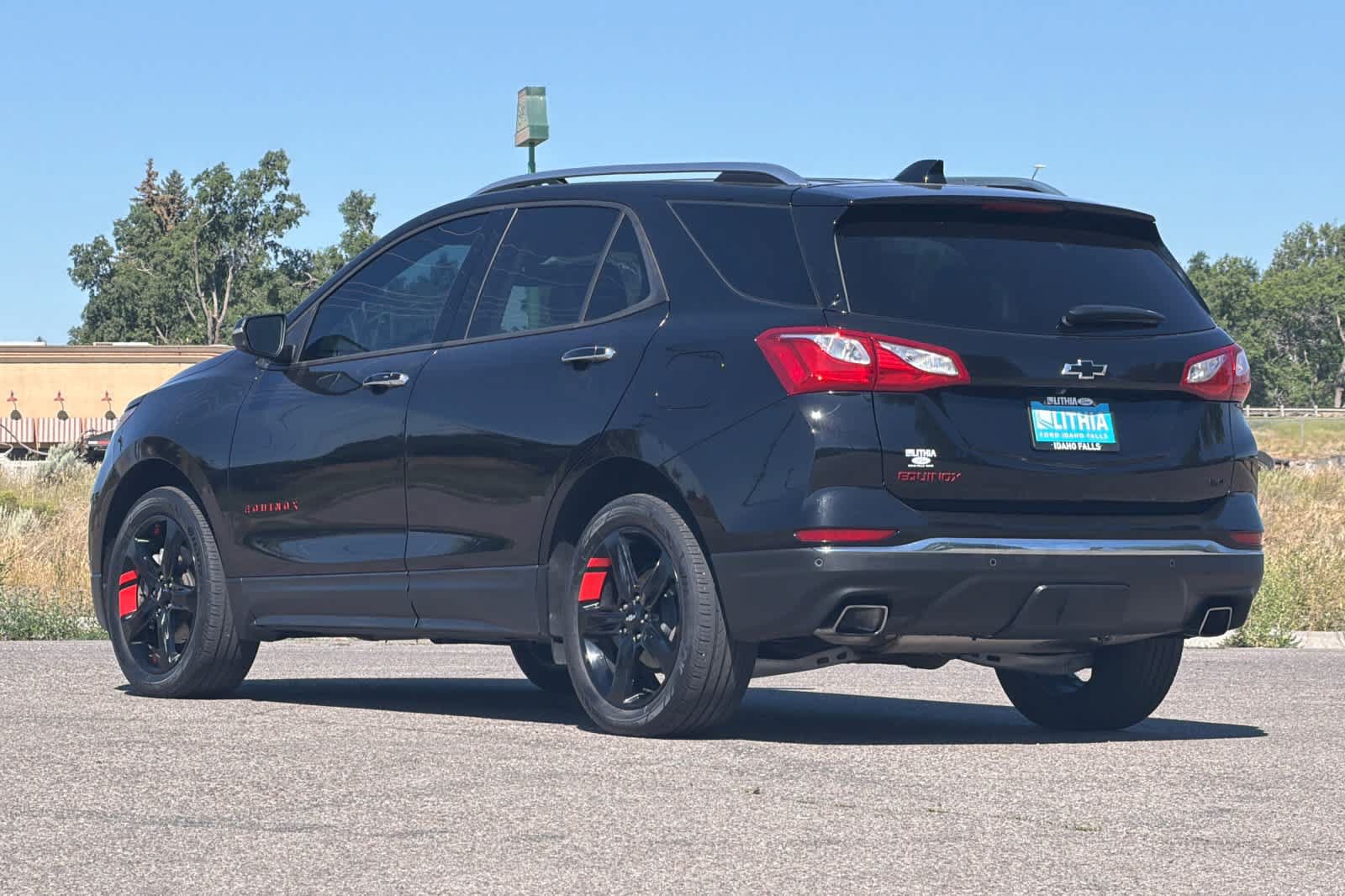 Used 2020 Chevrolet Equinox Premier w/ Premier Redline Edition AWD/4WD image 6