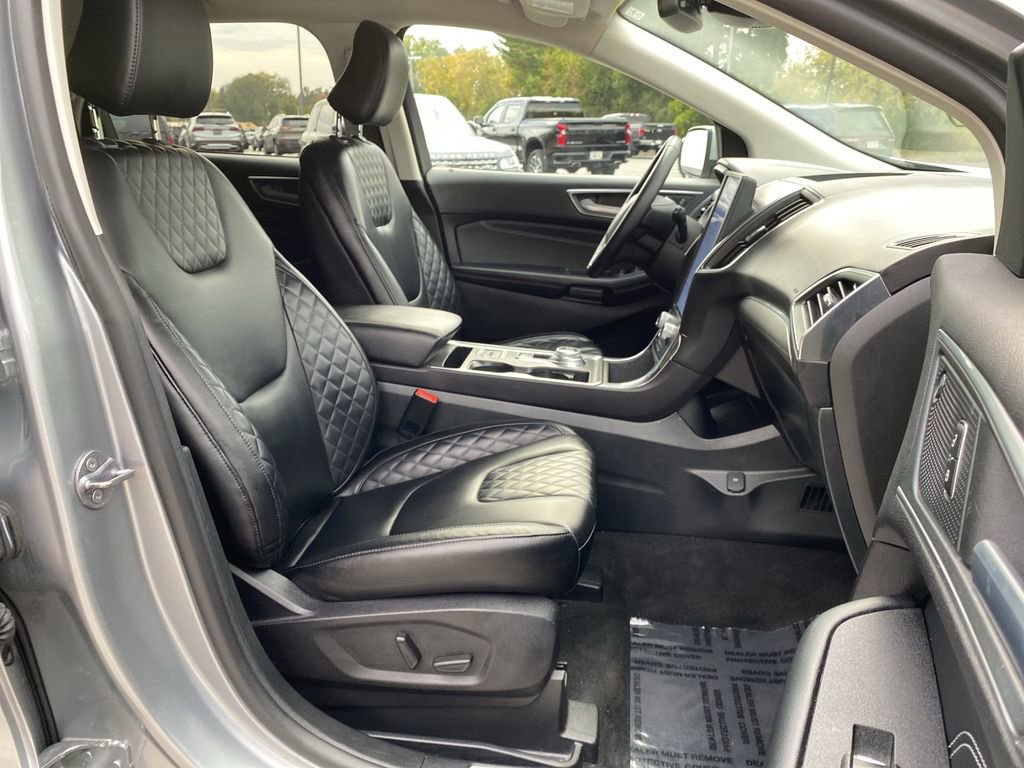 Certified 2024 Ford Edge Titanium image 39