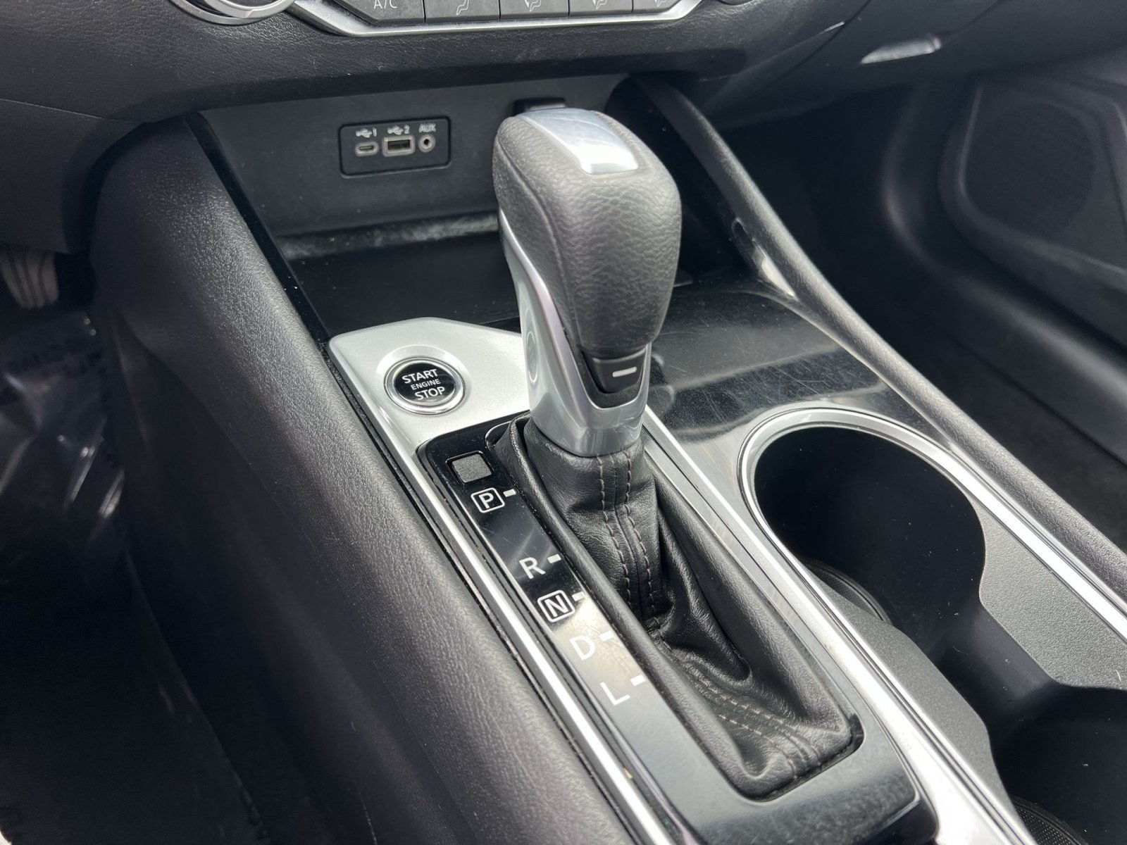 Used 2024 Nissan Altima 2.5 SV FWD image 21