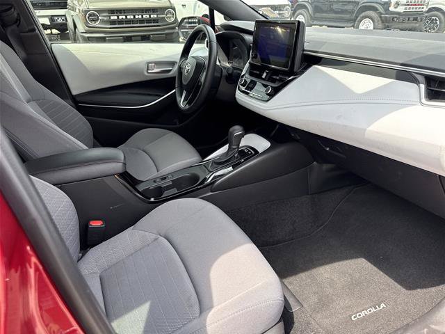 Used 2023 Toyota Corolla SE w/ Carpet Mat Package (TMS) FWD image 19