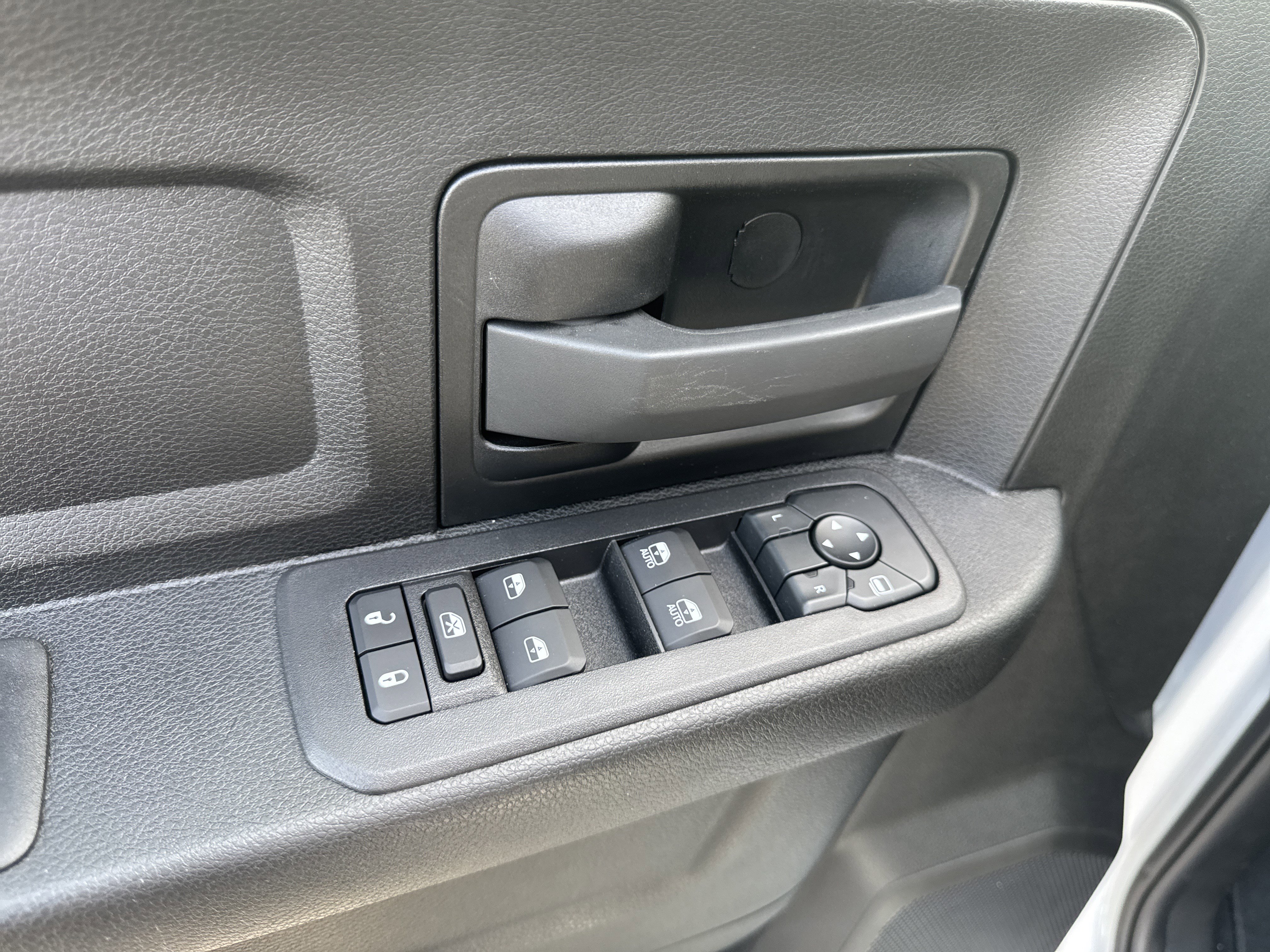 Used 2025 RAM 2500 Tradesman AWD/4WD image 12