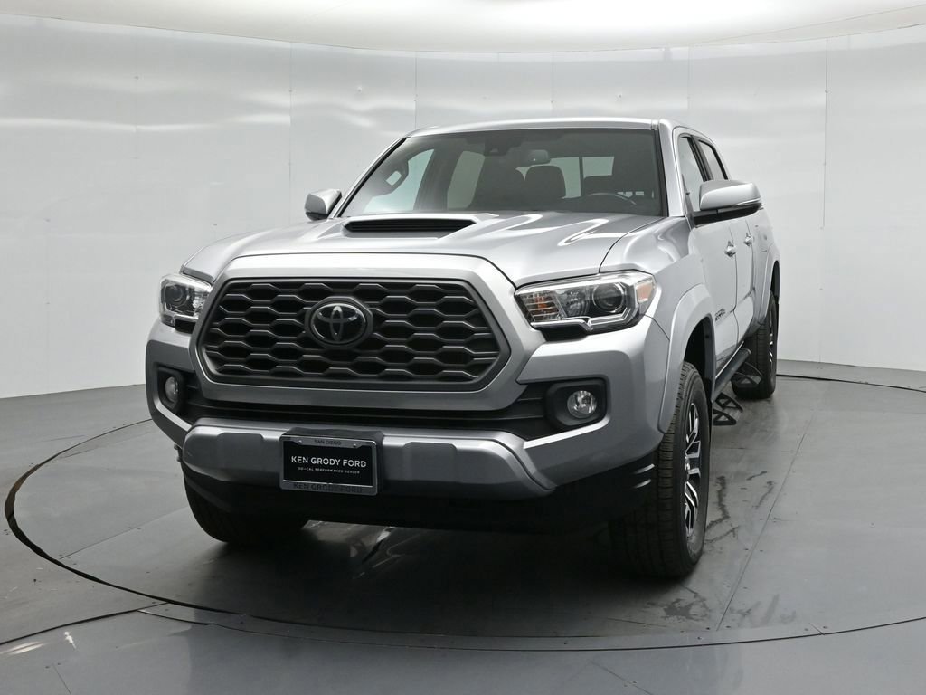 Used 2021 Toyota Tacoma TRD Sport w/ Technology Package image 29
