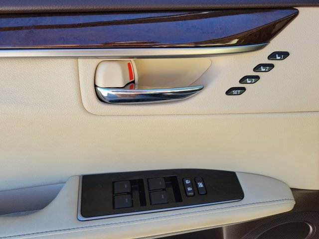 Used 2017 Lexus ES 350 image 25