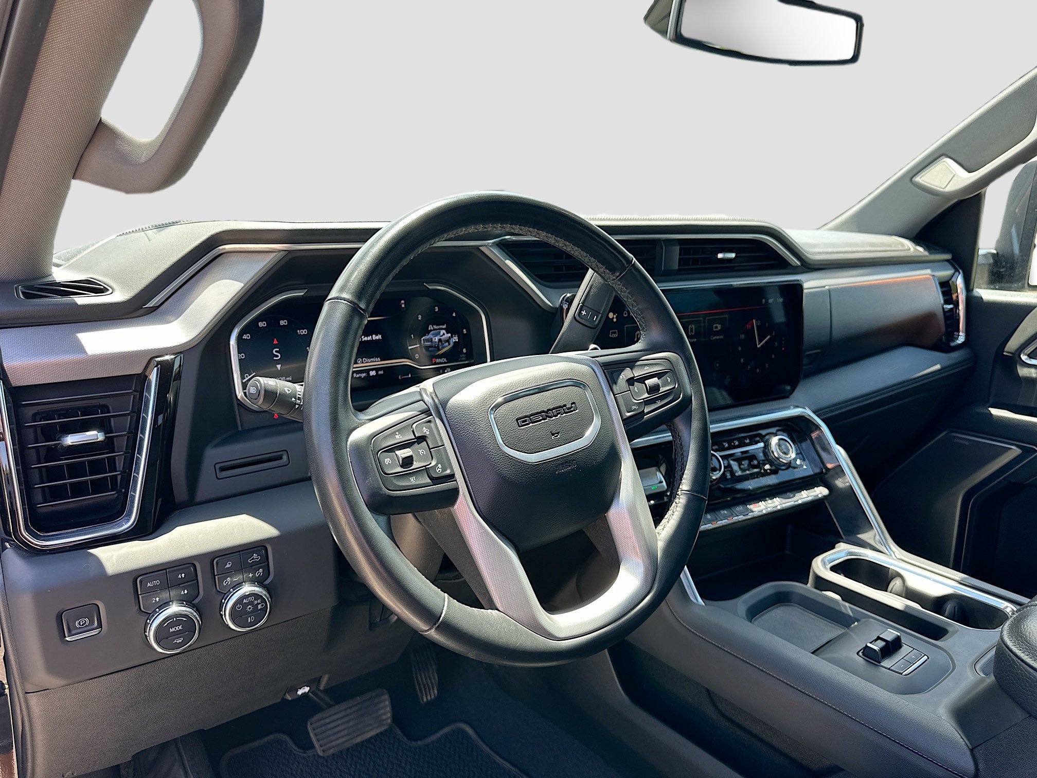 Used 2024 GMC Sierra 2500 Denali AWD/4WD image 9