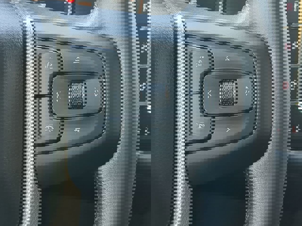 Used 2021 GMC Yukon Denali w/ Denali Premium Package image 25