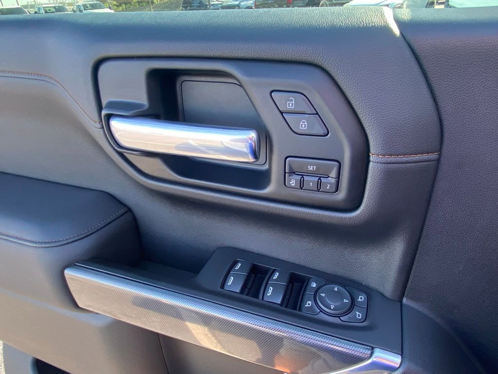 Used 2020 GMC Sierra 1500 AT4 w/ AT4 Premium Package AWD/4WD image 11