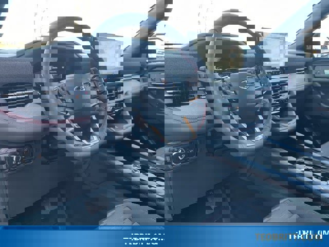 Certified 2026 Ford Explorer ST-Line w/ ST-Line Street Pack image 26