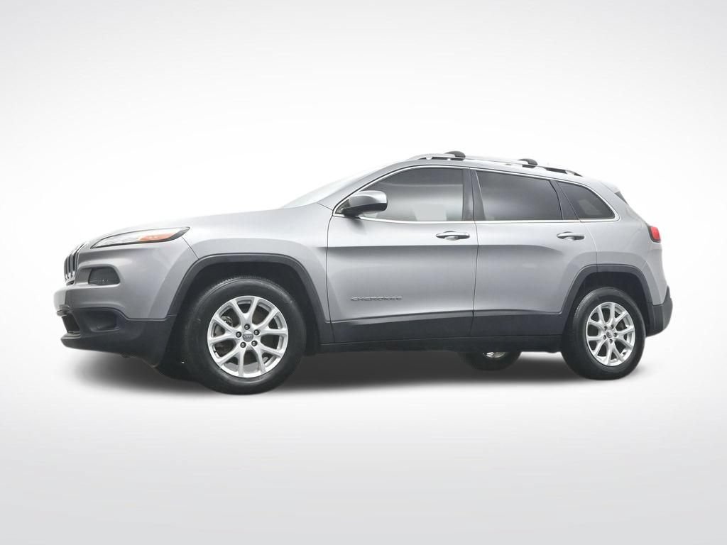 Used 2017 Jeep Cherokee Latitude w/ Trailer Tow Group AWD/4WD image 32