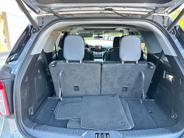 Certified 2021 Ford Explorer XLT w/ Equipment Group 202A AWD/4WD image 17