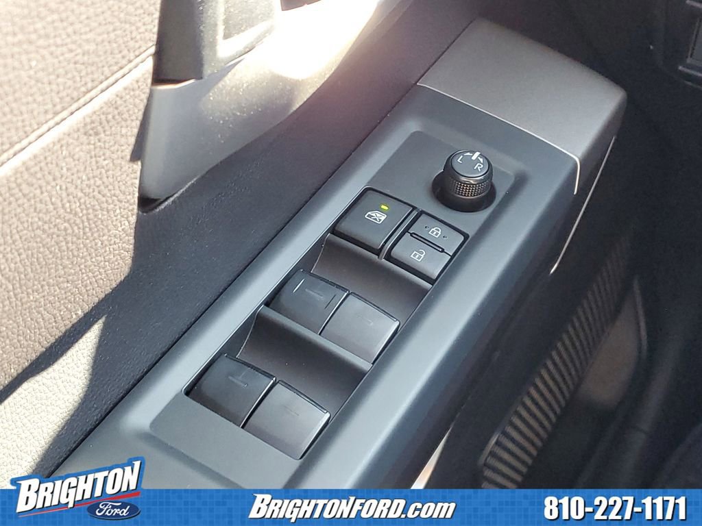 Used 2022 Toyota Tundra SR5 AWD/4WD image 14