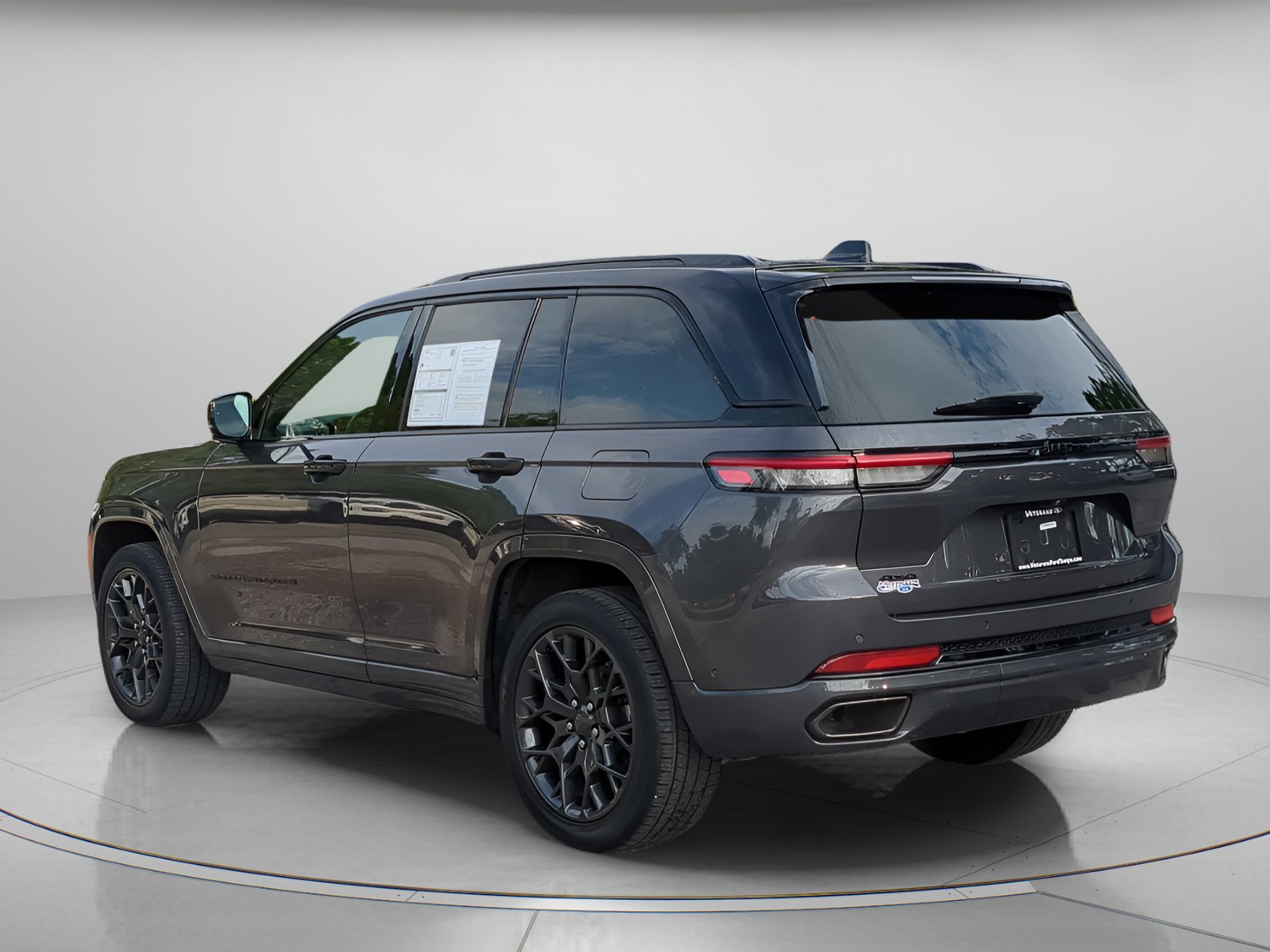 Used 2025 Jeep Grand Cherokee Summit w/ Obsidian Package AWD/4WD image 42