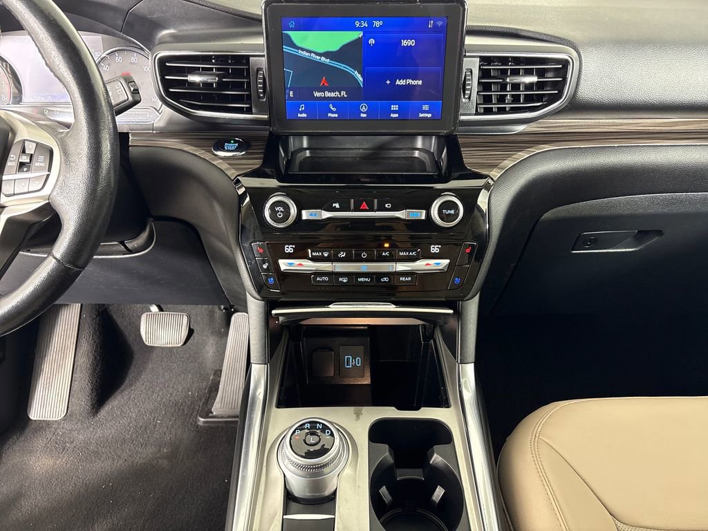 Certified 2021 Ford Explorer Limited w/ Equipment Group 301A image 29
