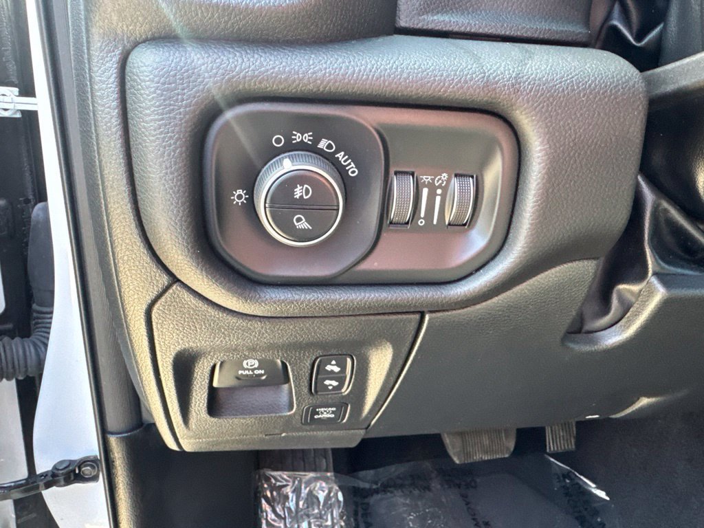 Used 2025 RAM 1500 Big Horn AWD/4WD image 13
