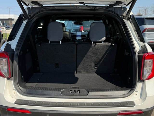 Certified 2024 Ford Explorer ST w/ Equipment Group 401A image 36