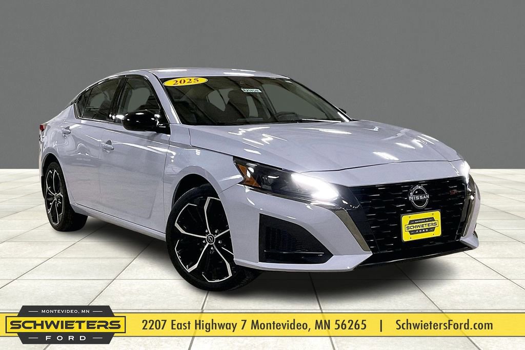 Used 2025 Nissan Altima 2.5 SR image 5