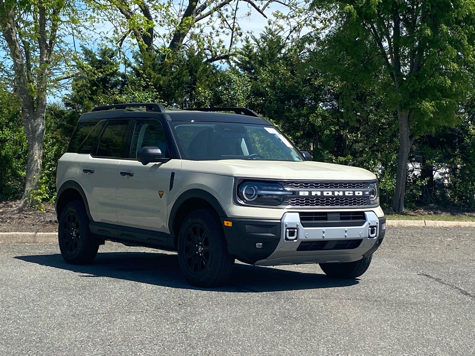 Certified 2025 Ford Bronco Sport Badlands w/ Badlands Tech Package AWD/4WD image 2