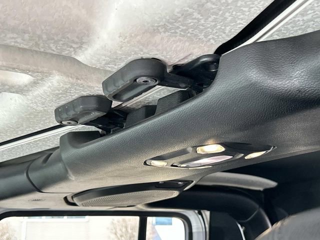 Used 2020 Jeep Gladiator Overland image 32