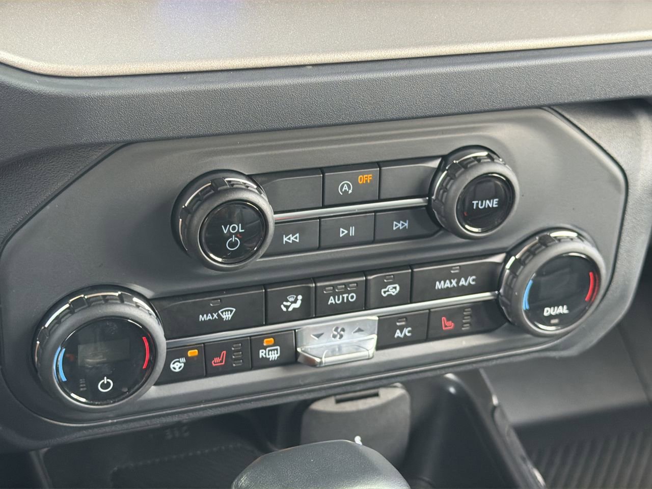 Certified 2025 Ford Bronco Outer Banks AWD/4WD image 23