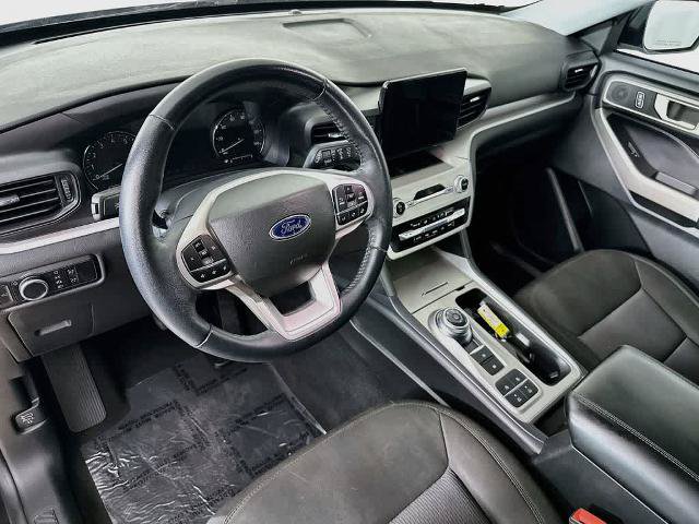 Certified 2023 Ford Explorer XLT RWD image 2