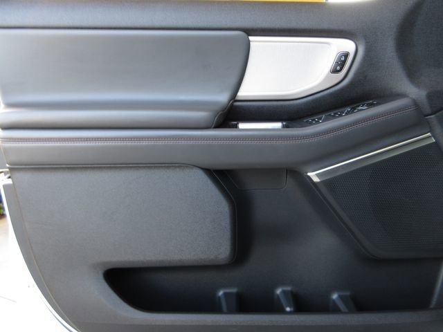 Certified 2025 Ford Expedition Active RWD image 9