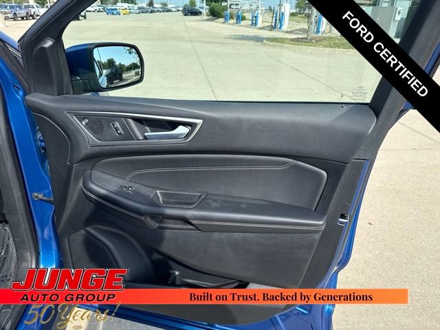 Certified 2024 Ford Edge Titanium AWD/4WD image 15
