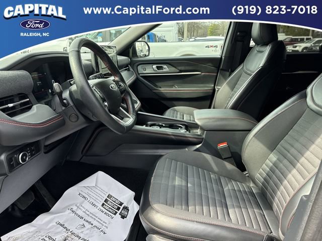 Certified 2025 Ford Explorer ST-Line w/ Premium Package image 17