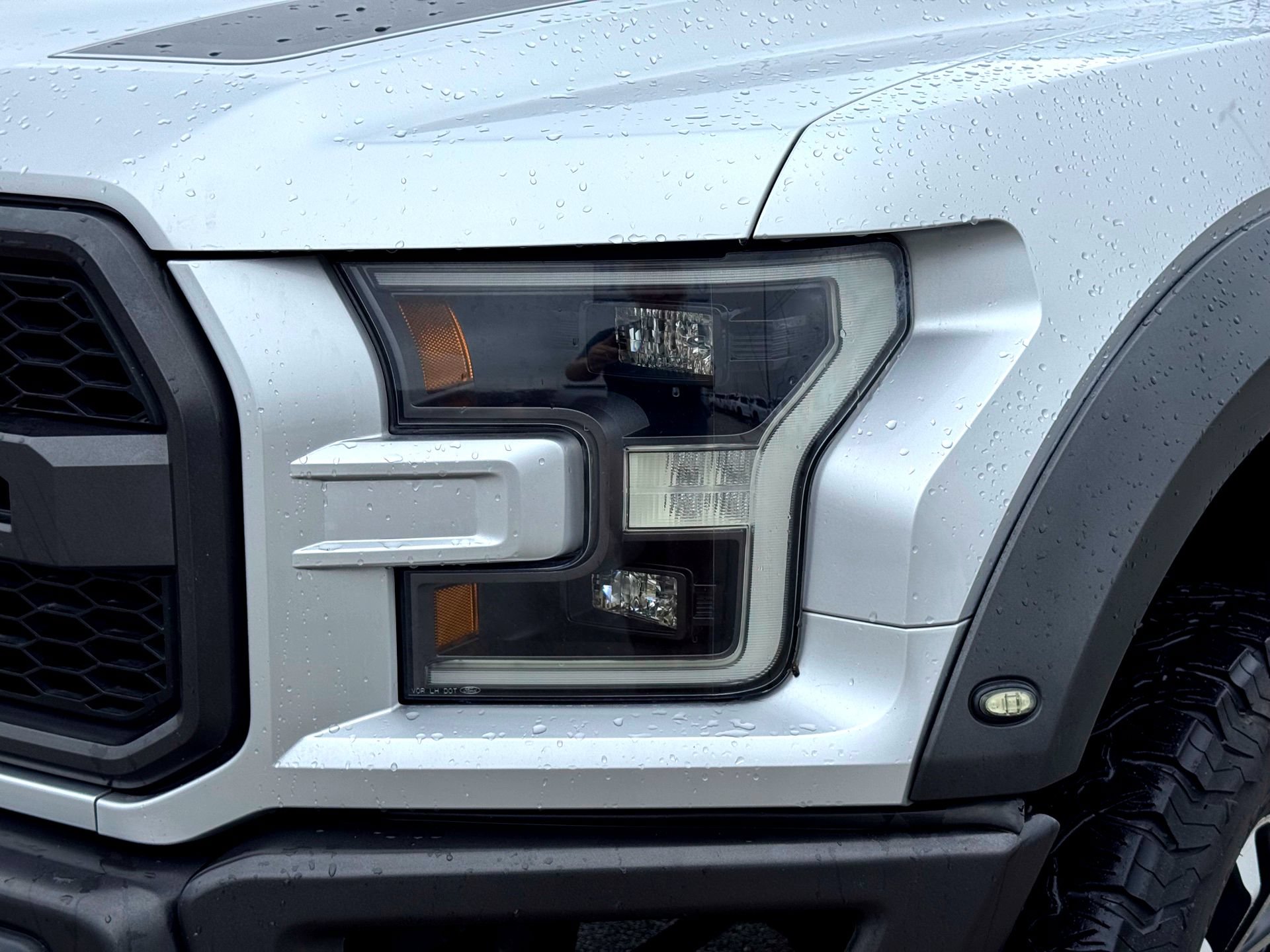Certified 2019 Ford F150 Raptor w/ Equipment Group 802A Luxury AWD/4WD image 3