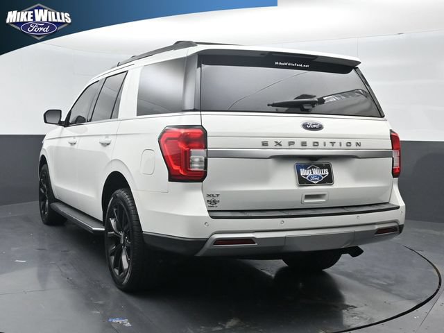 Certified 2022 Ford Expedition XLT RWD image 5