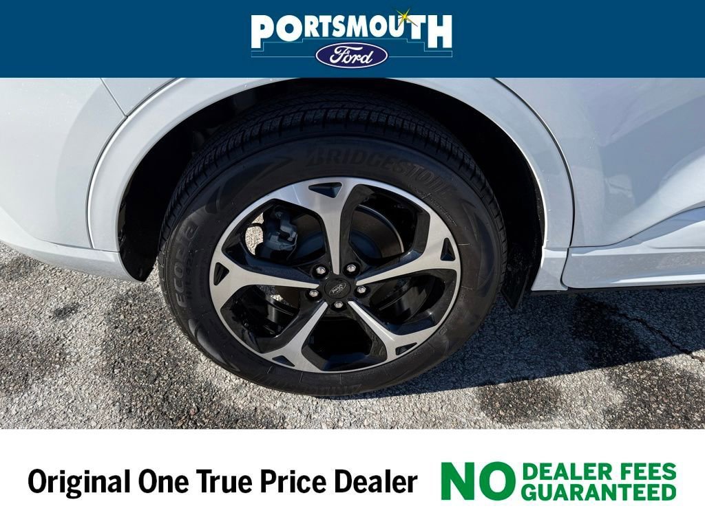 Certified 2025 Ford Escape ST-Line Elite w/ Premium Technology Package AWD/4WD image 34